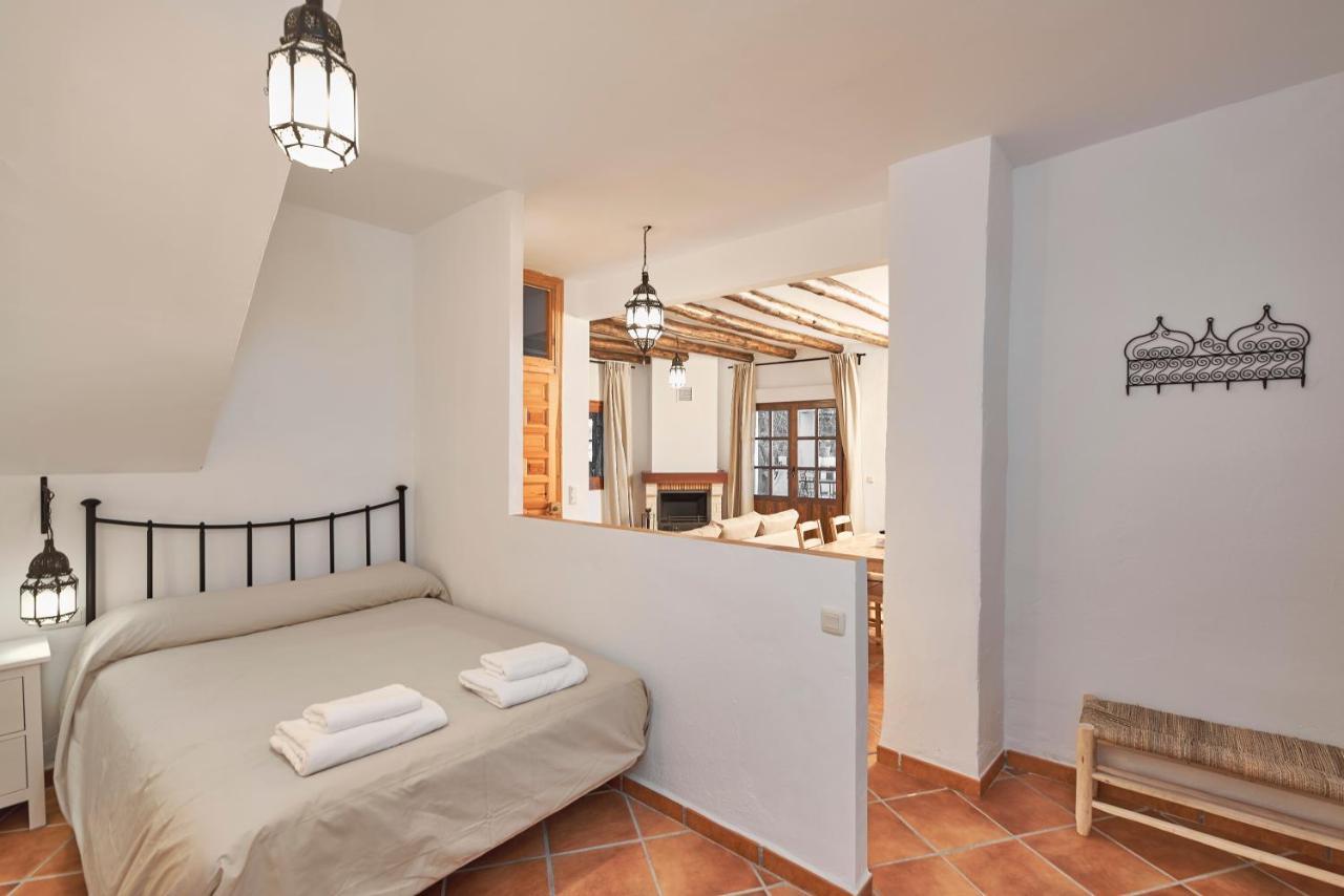 La Almunia De La Alpujarra Apartamento Yegen Exterior foto